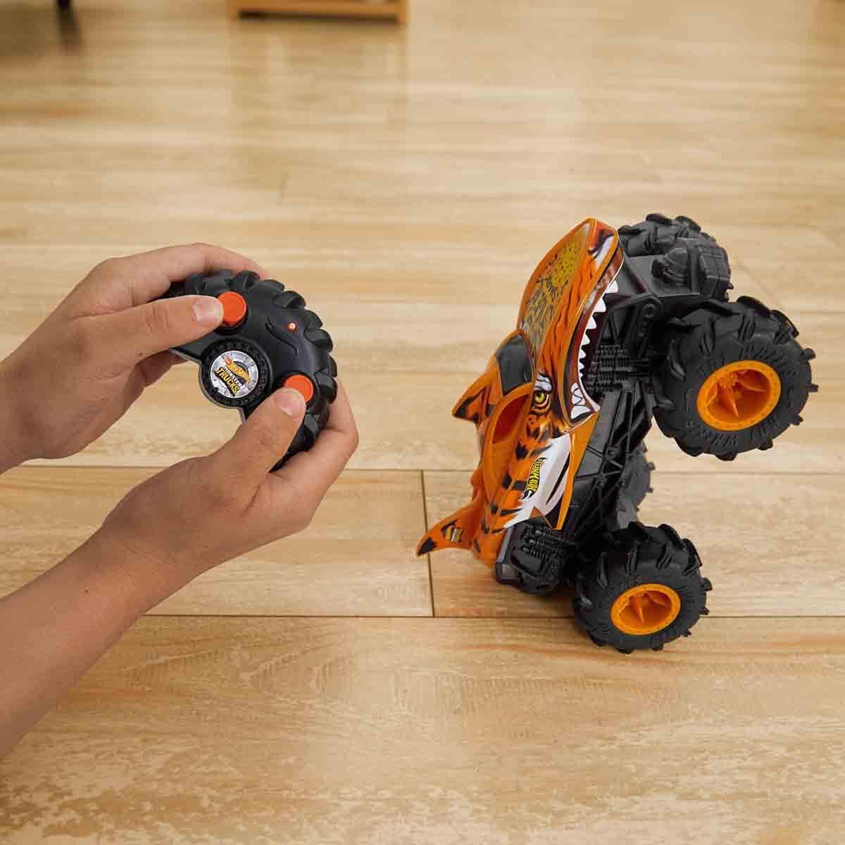 Машинка на радіокеруванні Tiger Shark 1:24 Hot Wheels - Зображення 2