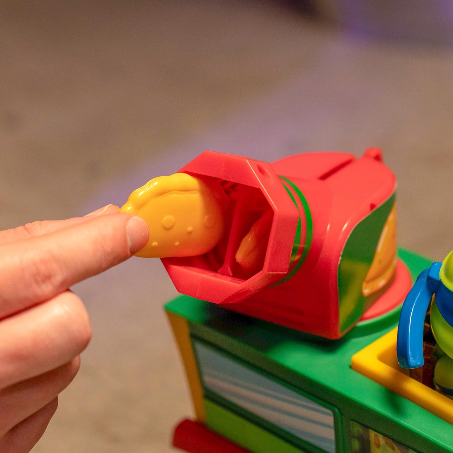 TMNT Mutant Mayhem – Calzone Drift RC | Машинка з дистанційним керуванням та фігуркою Леонардо - Зображення 5